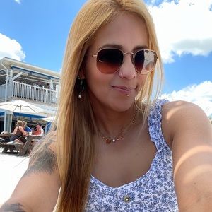 Meet your Posher, Mariana